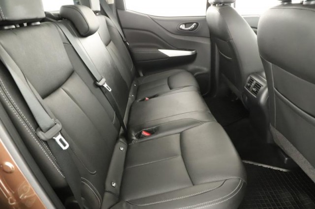 Nissan Navara  2.3 dCi 