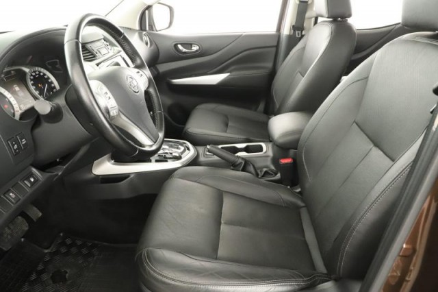 Nissan Navara  2.3 dCi 