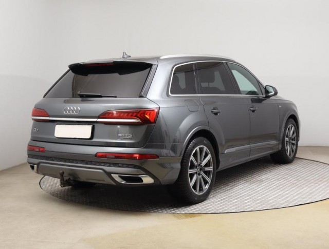 Audi Q7  50 TDI S-Line