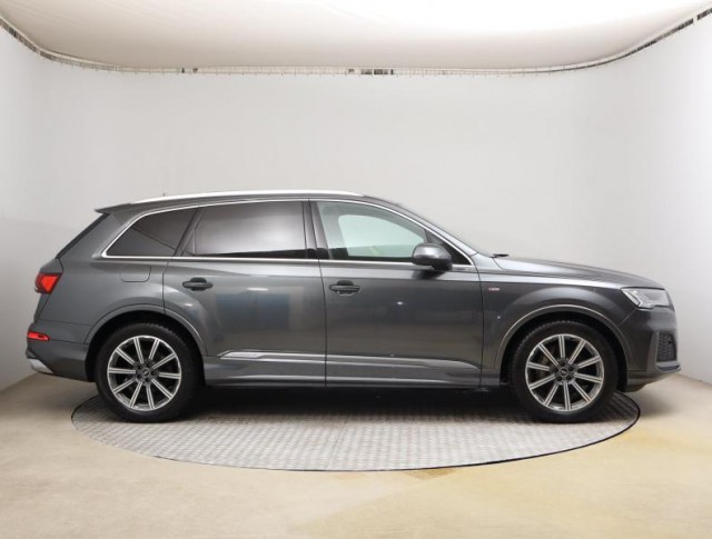 Audi Q7  50 TDI S-Line