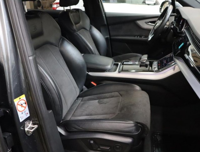 Audi Q7  50 TDI S-Line