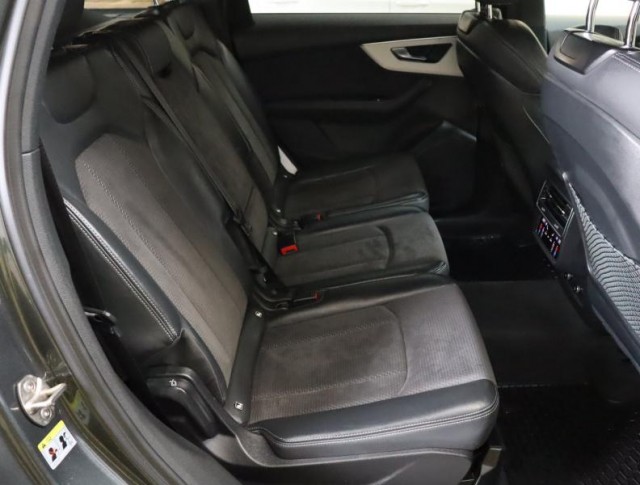 Audi Q7  50 TDI S-Line