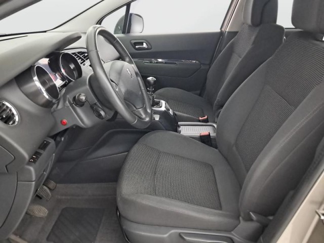 Peugeot 5008  1.6 HDi 