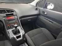 Peugeot 5008  1.6 HDi 
