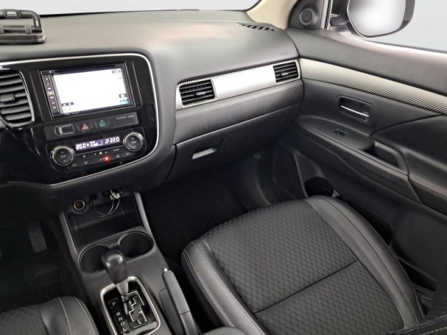 Mitsubishi Outlander  2.2 DI-D 