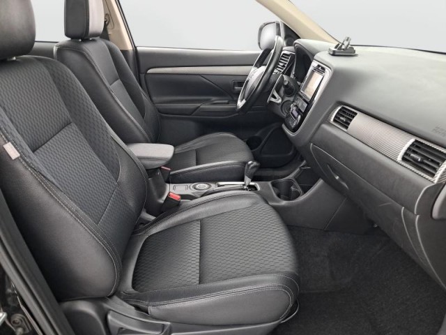 Mitsubishi Outlander  2.2 DI-D 