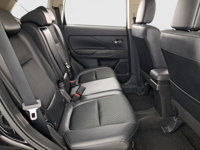 Mitsubishi Outlander  2.2 DI-D 