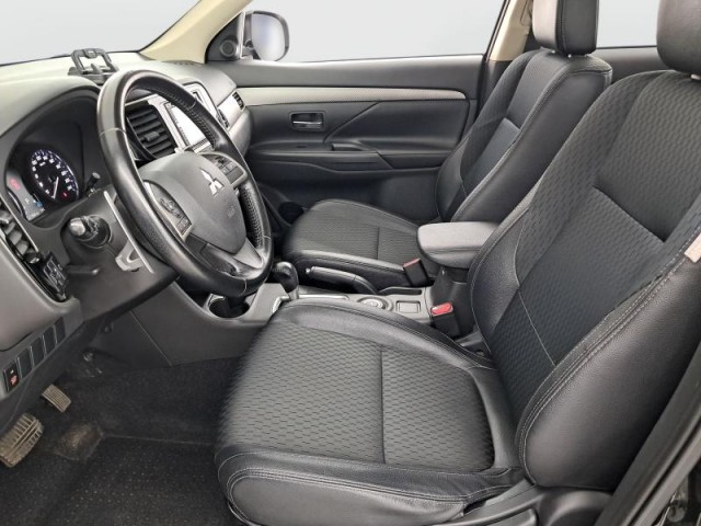 Mitsubishi Outlander  2.2 DI-D 