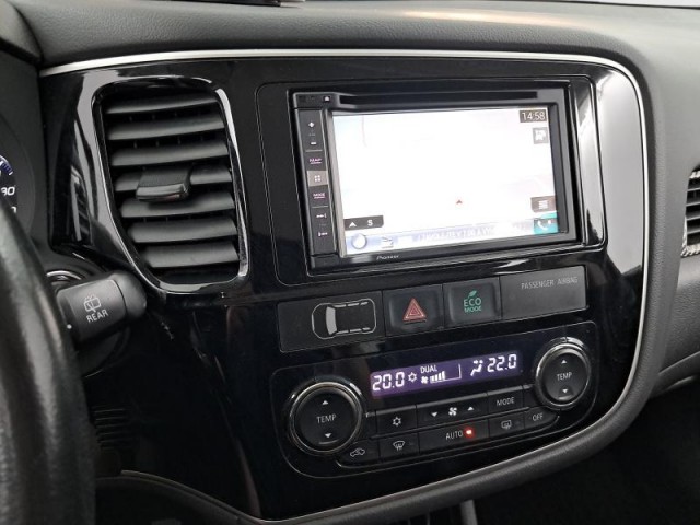 Mitsubishi Outlander  2.2 DI-D 