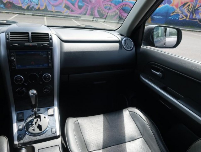 Suzuki Grand Vitara  2.4 VVT 