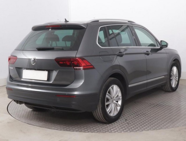 Volkswagen Tiguan  2.0 TDI 