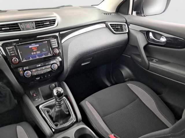 Nissan Qashqai  1.3 DIG-T 
