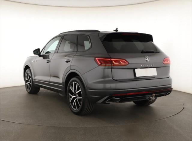 Volkswagen Touareg  3.0 TDI R-Line