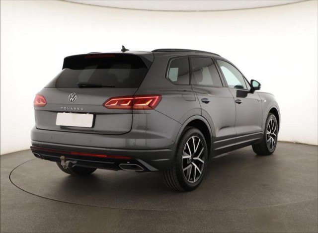 Volkswagen Touareg  3.0 TDI R-Line