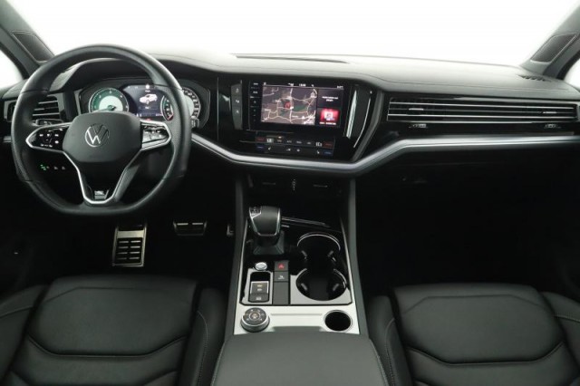 Volkswagen Touareg  3.0 TDI R-Line