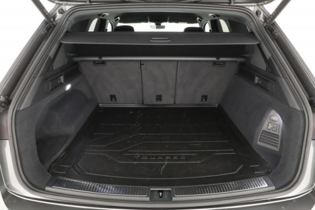 Volkswagen Touareg  3.0 TDI R-Line
