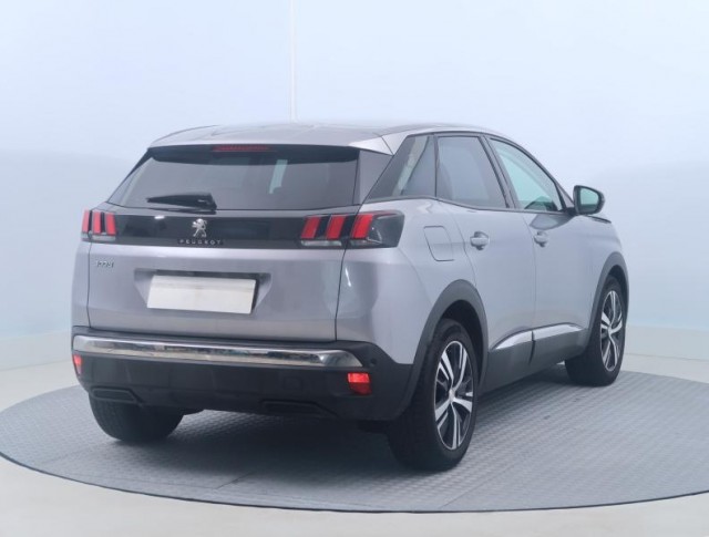 Peugeot 3008  1.5 BlueHDi 