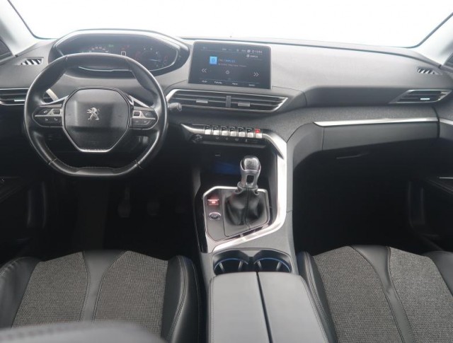 Peugeot 3008  1.5 BlueHDi 