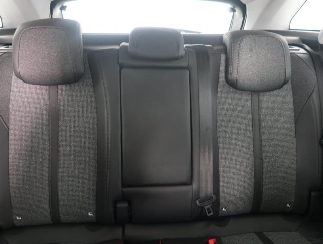 Peugeot 3008  1.5 BlueHDi 