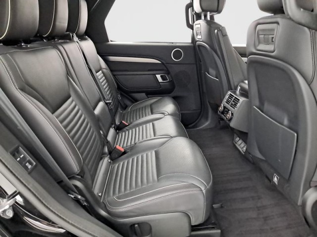 Land Rover Discovery  D300 