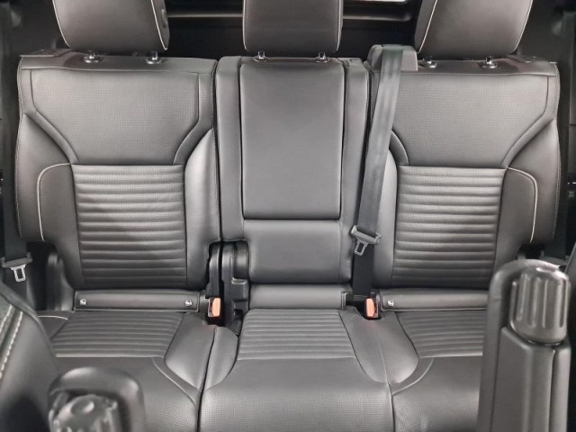 Land Rover Discovery  D300 
