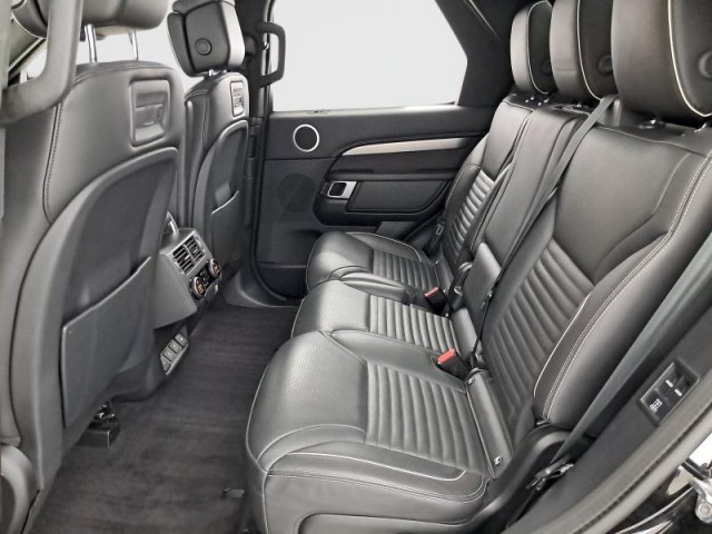 Land Rover Discovery  D300 