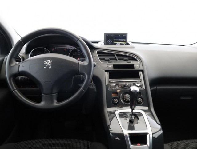 Peugeot 5008  1.6 BlueHDi 