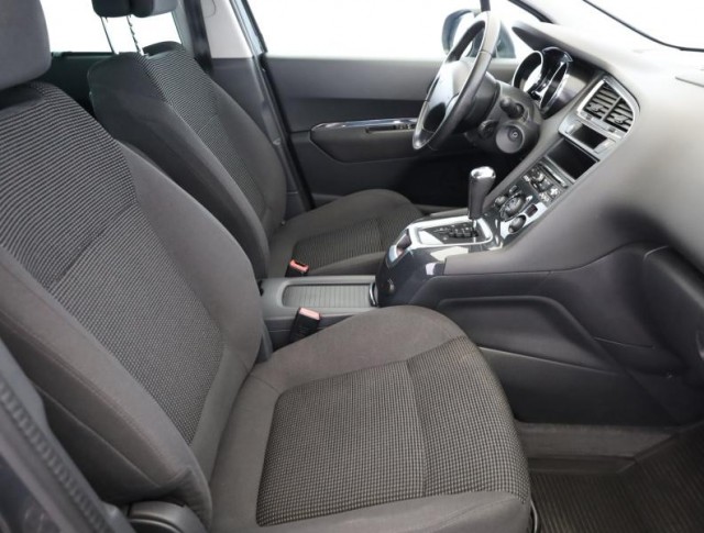 Peugeot 5008  1.6 BlueHDi 