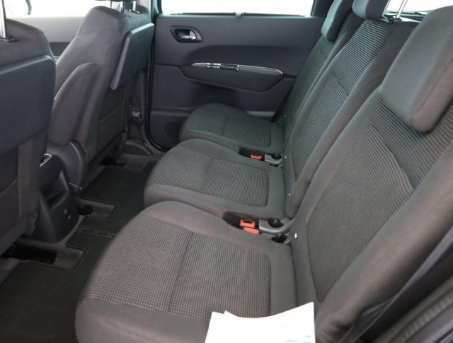 Peugeot 5008  1.6 BlueHDi 