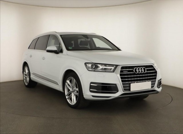 Audi Q7  3.0 TDI 