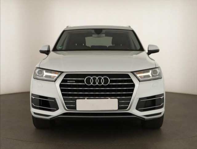 Audi Q7  3.0 TDI 