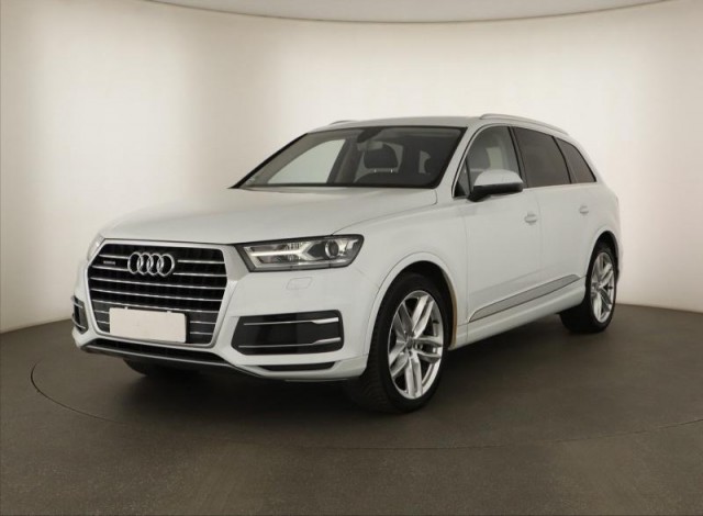 Audi Q7  3.0 TDI 