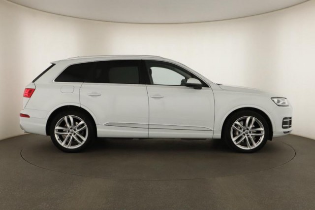 Audi Q7  3.0 TDI 