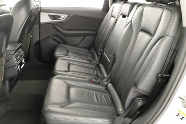 Audi Q7  3.0 TDI 