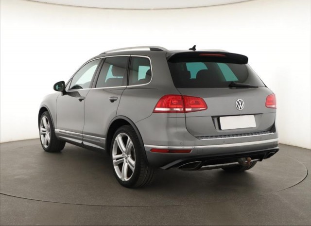 Volkswagen Touareg  3.0 TDI R-Line
