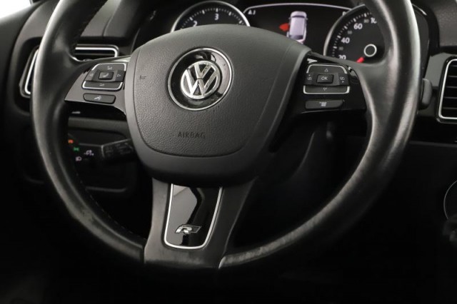 Volkswagen Touareg  3.0 TDI R-Line