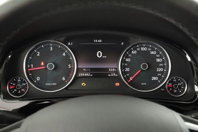 Volkswagen Touareg  3.0 TDI R-Line
