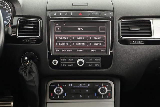 Volkswagen Touareg  3.0 TDI R-Line
