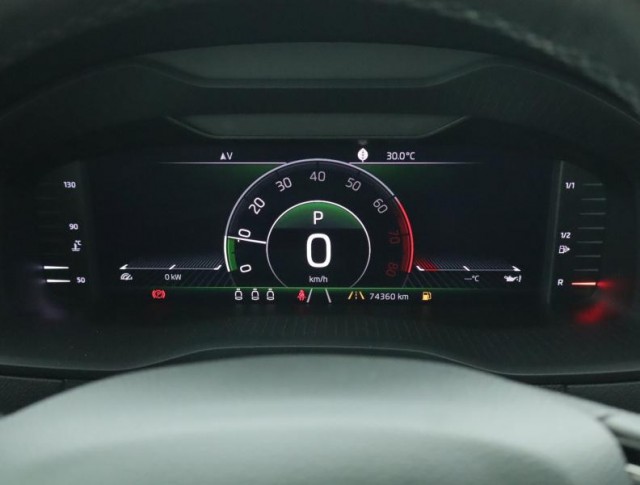 Škoda Karoq  1.5 TSI 