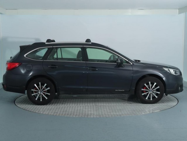 Subaru Outback  2.5 i 