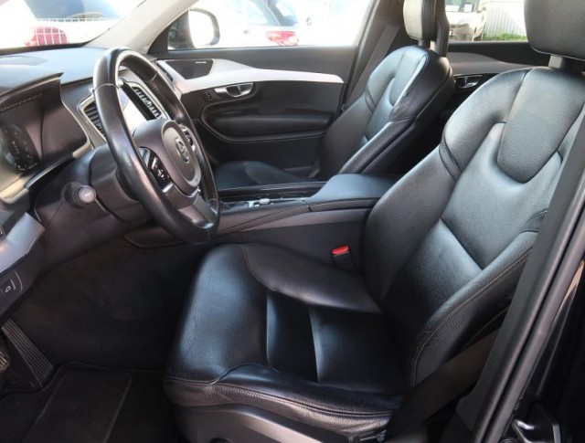 Volvo XC90  D5 AWD 