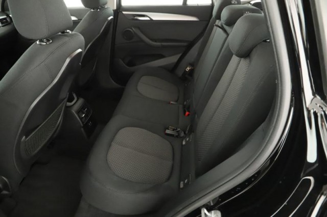 BMW X1  sDrive18i 