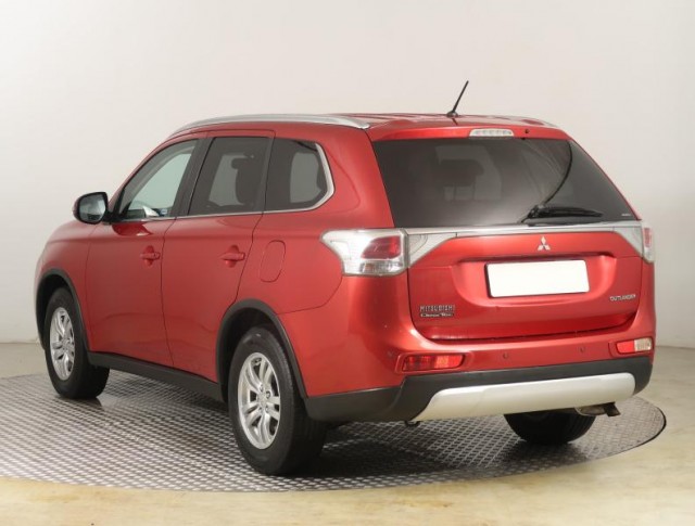 Mitsubishi Outlander  2.2 DI-D 