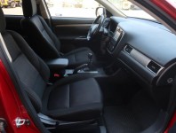 Mitsubishi Outlander  2.2 DI-D 