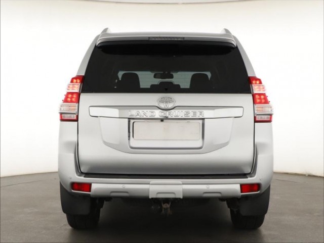 Toyota Land Cruiser  2.8 D-4D 