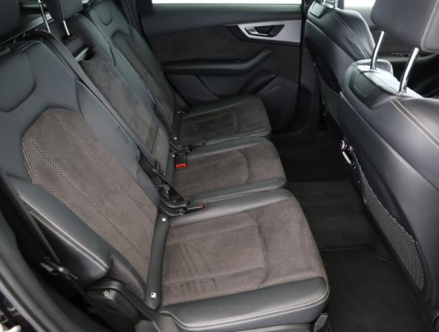 Audi Q7  50 TDI S-Line