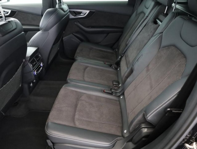 Audi Q7  50 TDI S-Line