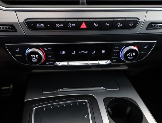 Audi Q7  50 TDI S-Line