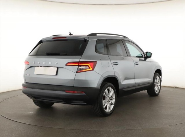 Škoda Karoq  1.0 TSI Ambition