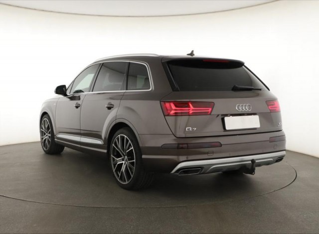 Audi Q7  3.0 TDI S-Line